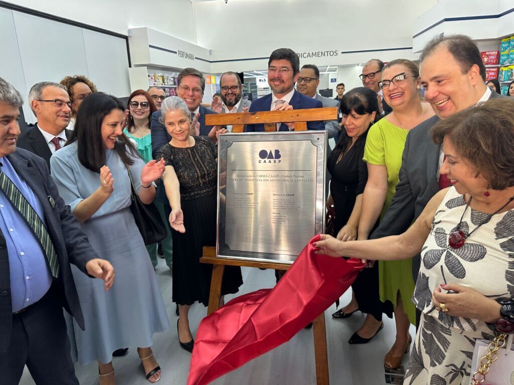 OAB SP e CAASP inauguram farmácia na avenida Paulista