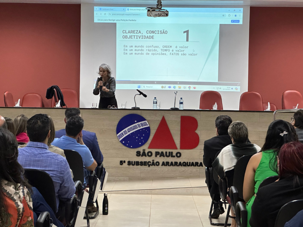 ‘Comunicação é um ato de conexão’, diz presidente da OAB SP em palestra na Subseção de Araraquara