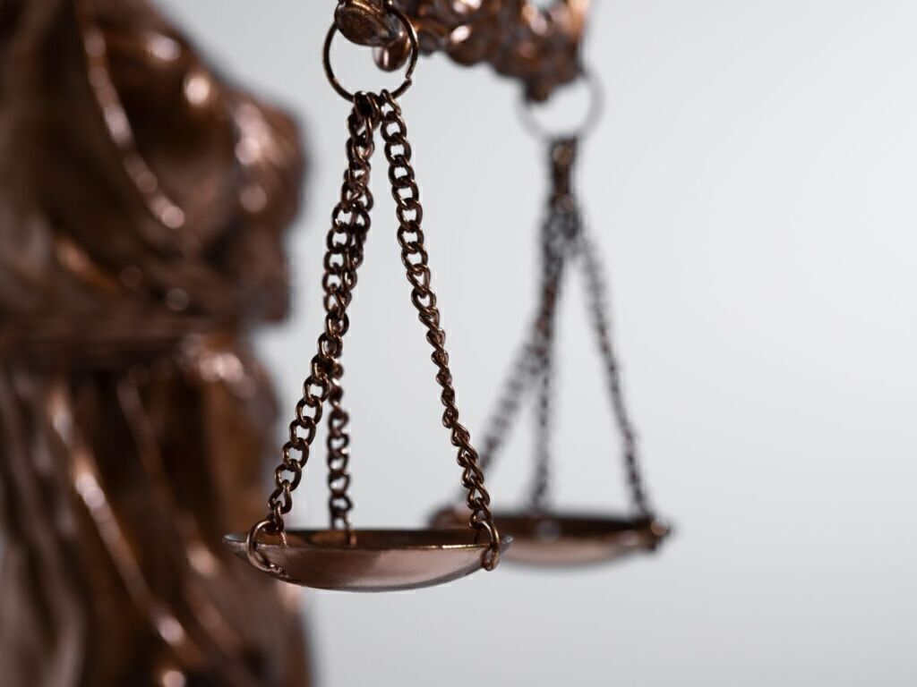 OAB SP e Subseção Sorocaba conseguem liminar contra exercício ilegal da advocacia